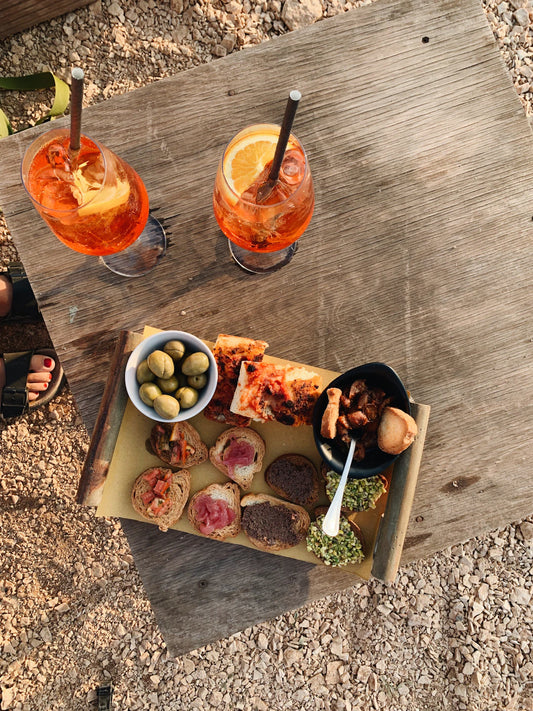 Verleihen Sie Ihrem Stil einen Spritzer Kreative Ideen für Aperol Spritz Bügelbilder