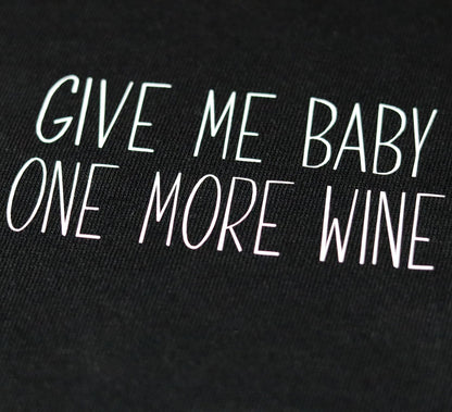 2x Bügelbild: Give me baby one more wine inkl. Anleitung